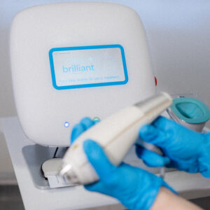 Clear Brilliant Laser Baby Fraxel Viso + Collo + Décolleté